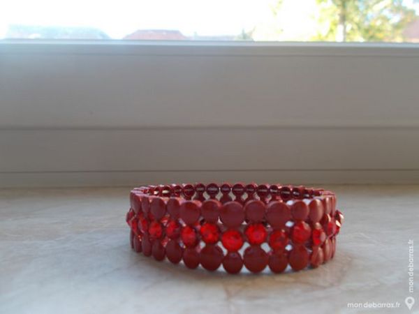 BRACELET ROUGE FANTAISIE 3 Sarreguemines (57)