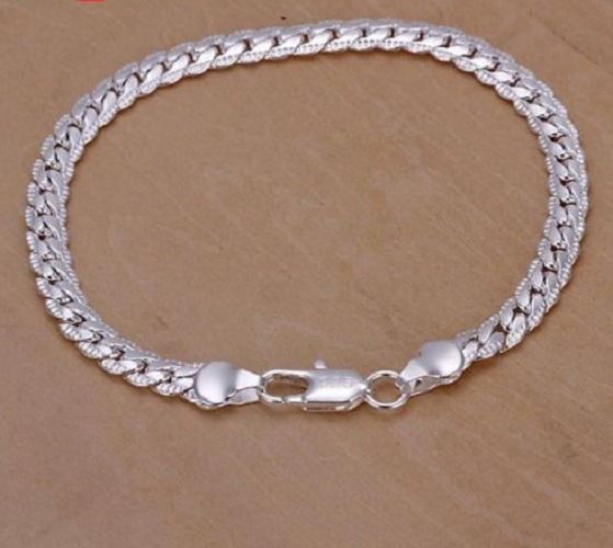 - Bracelet de toute beaut�, maille tr�s chic .925 poin�onn� 25 Six-Fours-les-Plages (83)