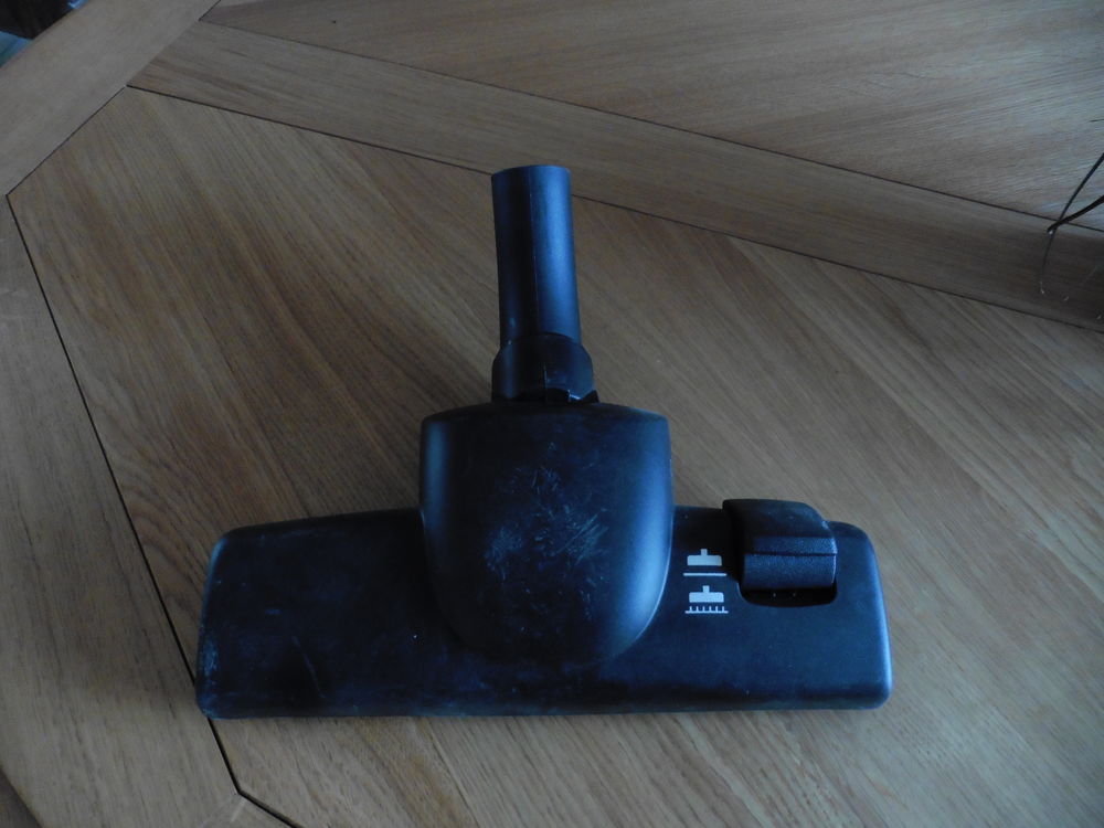 Brosse avec Roulettes pour Aspirateur - 32 mm 7 Berru (51)