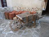 brouette ancienne grigny 69 1 69520 Grigny