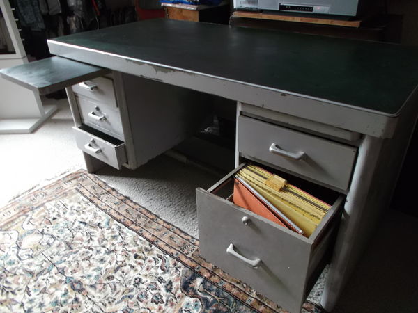 bureau en fer 200 �pinal (88)