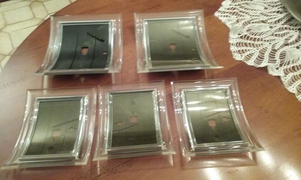 5 cadres en plastique 2 formats 12 L�signy (77)