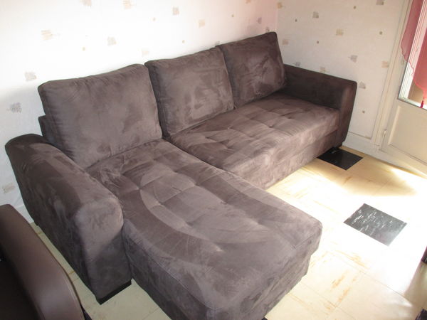 Canap� d'angle gris anthracite. 350 Blois (41)