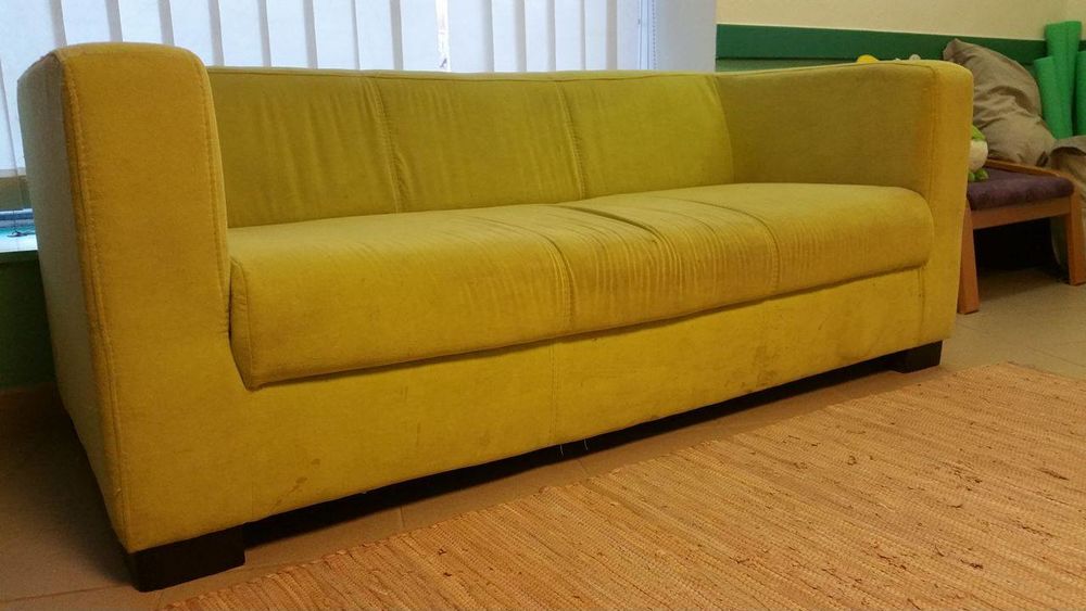 canap� 2 places 30 Saint-Laurent-sur-Sa�ne (01)