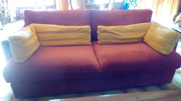 canap� trois places 300 Nantes (44)