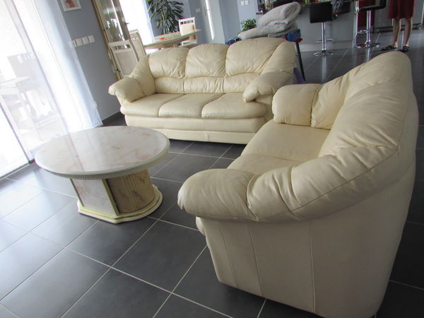 Canap�s cuir 5 places 290 Castelnau-d'Estr�tefonds (31)