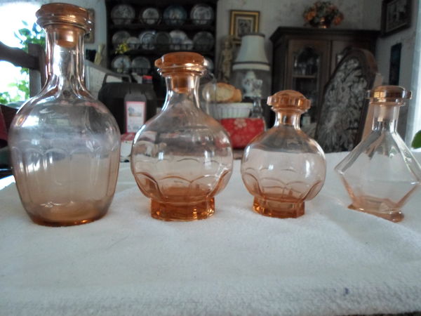 lot de 5 carafe/carafon ancien en verre rose 55 Am�lie-les-Bains-Palalda (66)