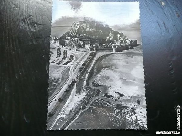 Carte postale Mont St Michel L'arriv�e et la digue 6 Bordeaux (33)