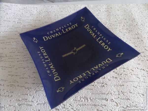 cendrier  champagne  DUVAL LEROY 15 Lyon 8 (69)