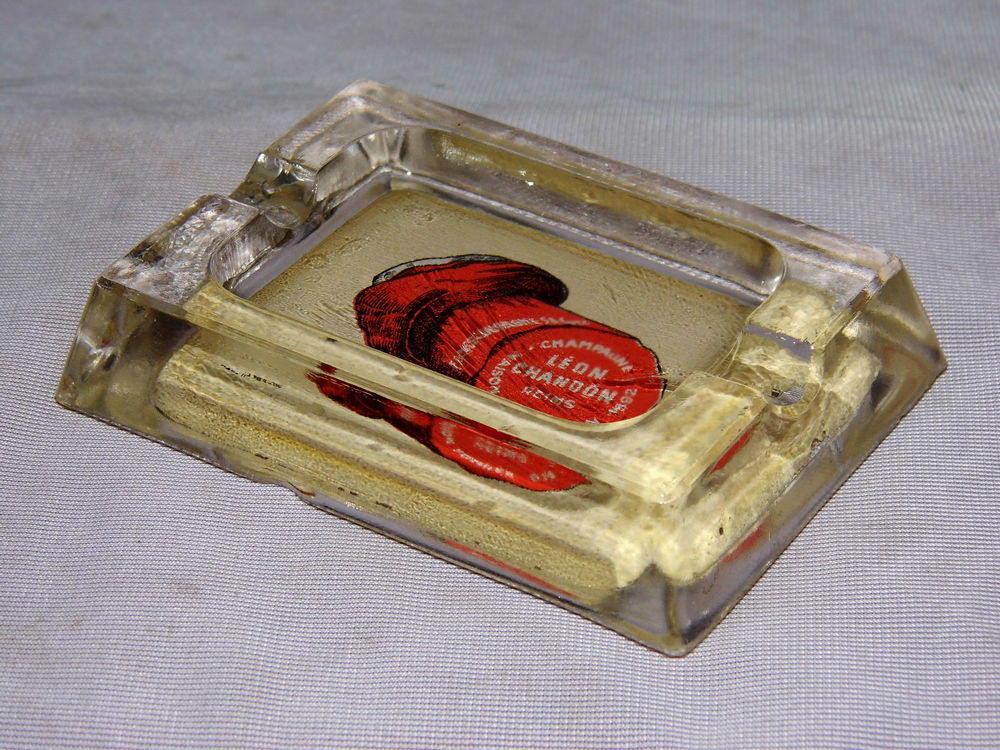 Cendrier publicitaire Champagne LEON CHANDON VINTAGE 10 Dunkerque (59)