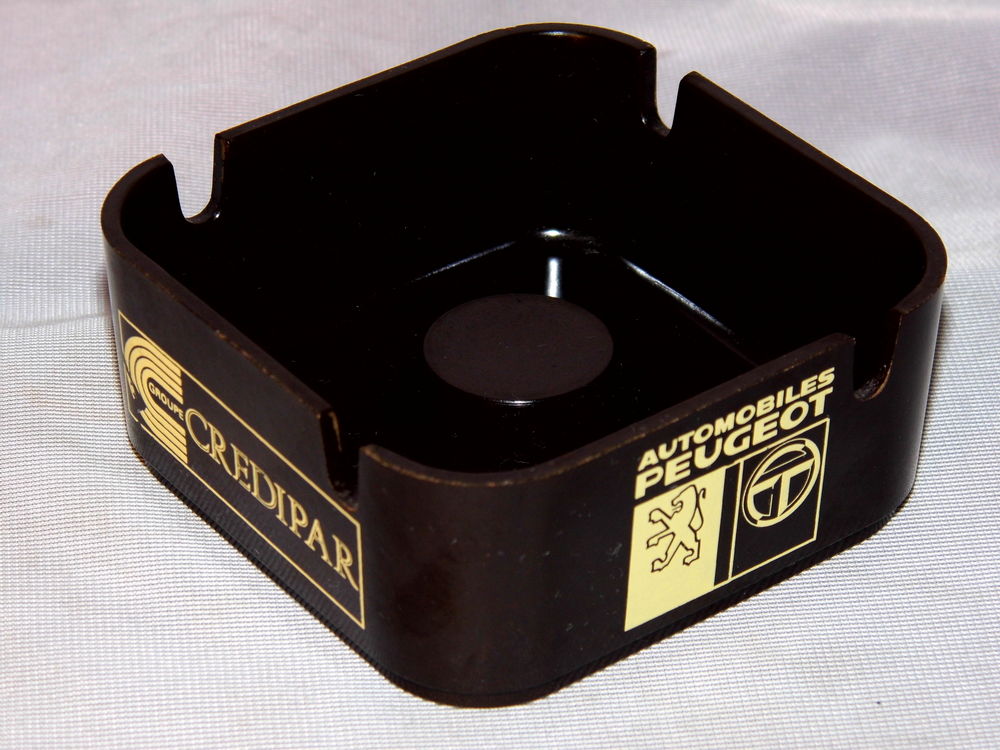Cendrier publicitaire PEUGEOT TALBOT bakelite 10 Dunkerque (59)