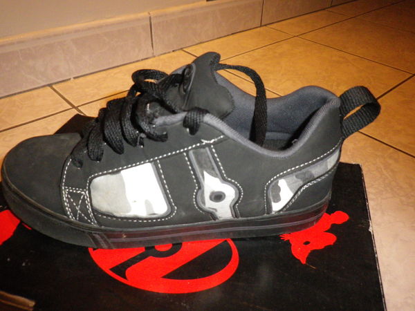 chaussure a roulette 40 Le Plessis-Tr�vise (94)