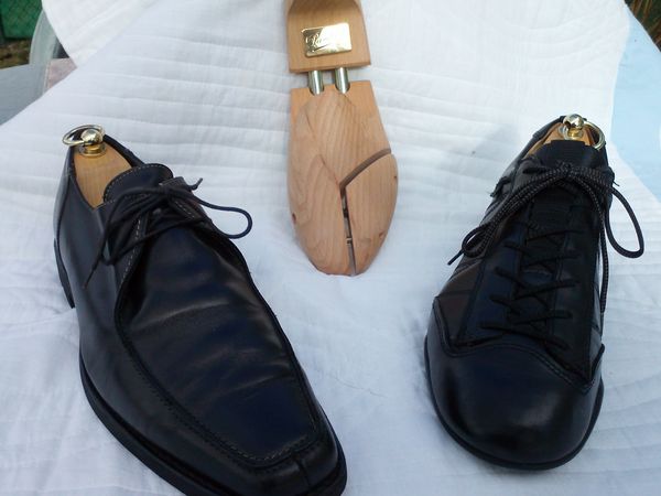 CHAUSSURES    PARABOOT'S      Haut de GAMME  43 /  44
350 Vias (34)