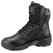 Chaussures de s�curit� MAGNUM NEUVES
75 Villejuif (94)