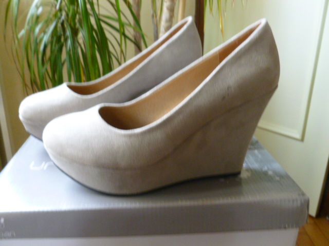  Chaussures semelles compens�es 10 Saint-Romain-d'Ay (07)