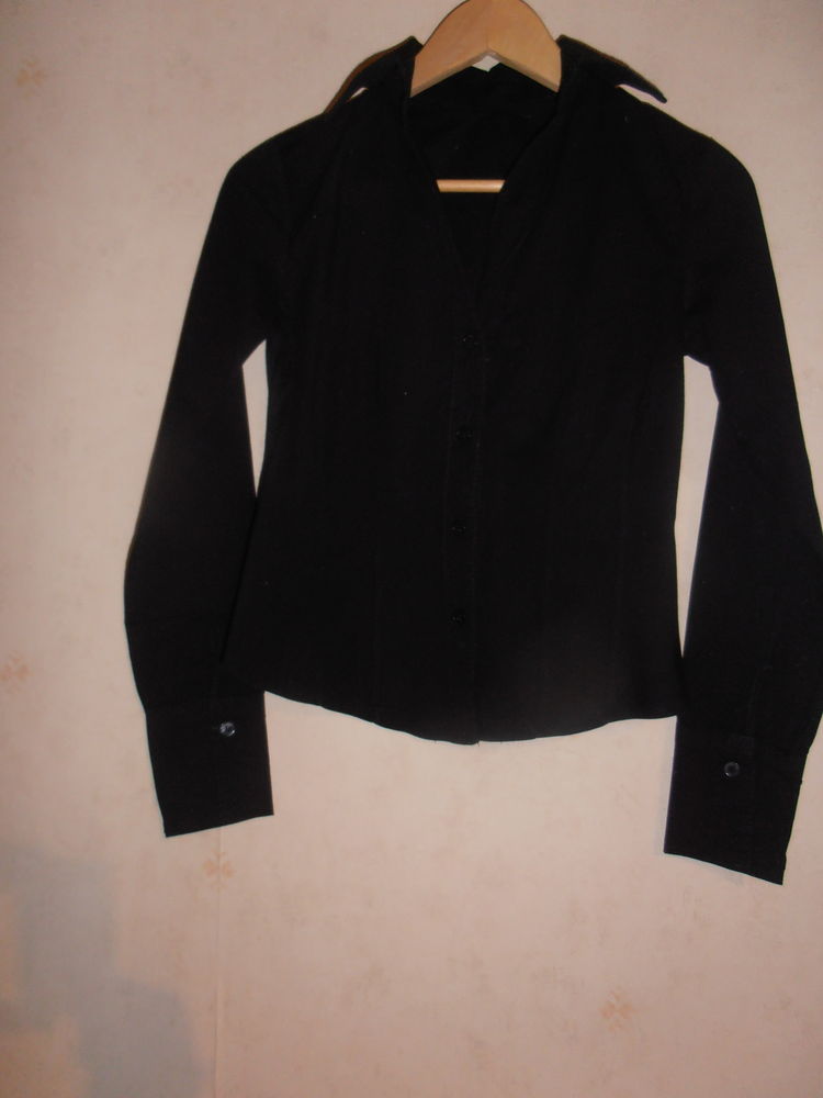 Chemisier noir cintr� (80) 10 Tours (37)