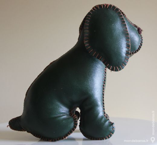 Chien vinyle vert cousu aspect cuir 50-60 20 Paris 14 (75)