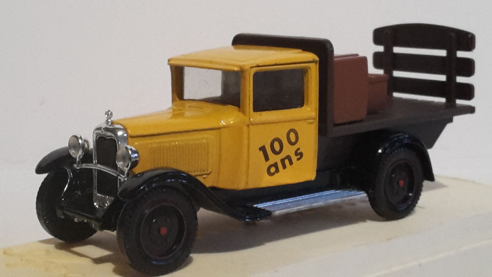 Citro�n C4F brasseur promotionnel 22 Follainville-Dennemont (78)