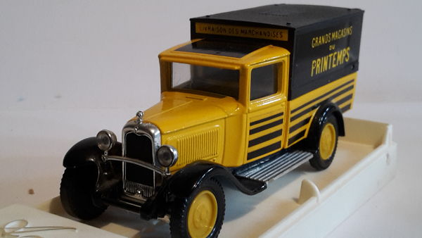 Citro�n C4F fourgon PRINTEMPS 1930 28 Follainville-Dennemont (78)