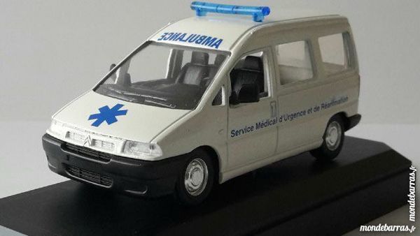 Citro�n Jumpy ambulance SMUR 24 Follainville-Dennemont (78)