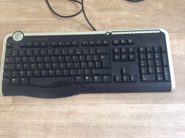 Clavier ordinateur 20 Lille (59)