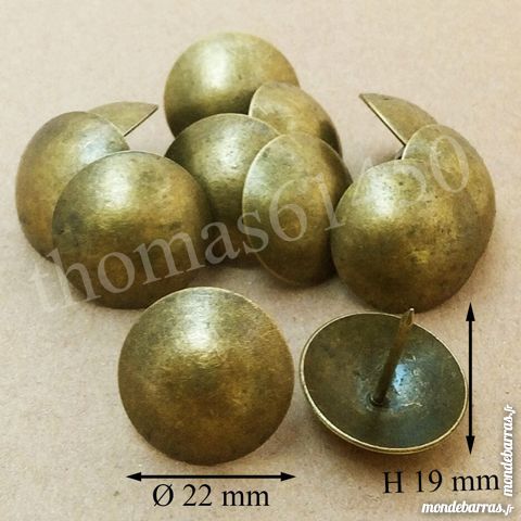 65 Clous tapissier lentille 22 mm t�te bomb�e 10 Banvou (61)