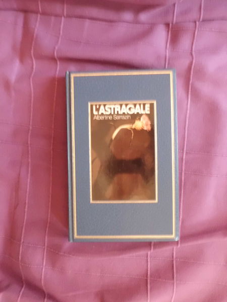 COLLECTION DE ROMAN 0 Six-Fours-les-Plages (83)