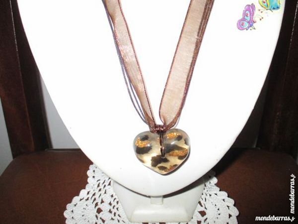 COLLIER �gros coeur� 15 Malicorne (89)
