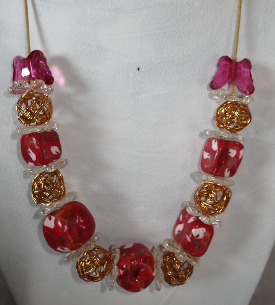 Collier P�te fimo de forme carr� rouge multicolore 20 Labastide-Monr�jeau (64)