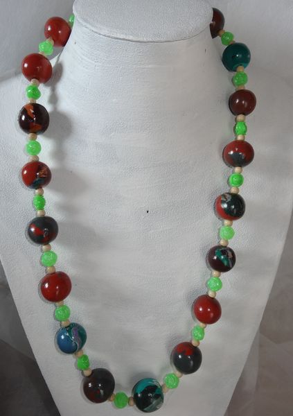Collier en perles fimo 54 Labastide-Monr�jeau (64)