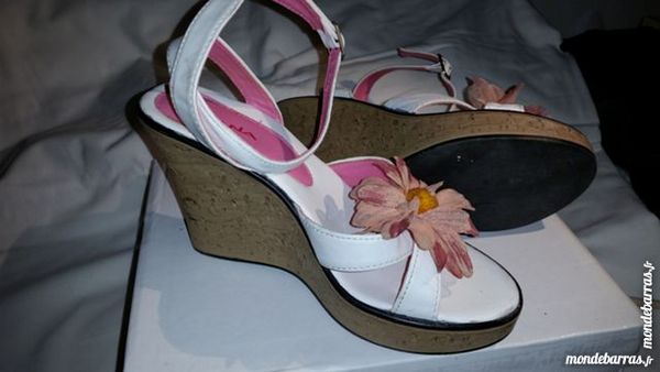 Compens�es blanches attaches chevilles 5 Salon-de-Provence (13)