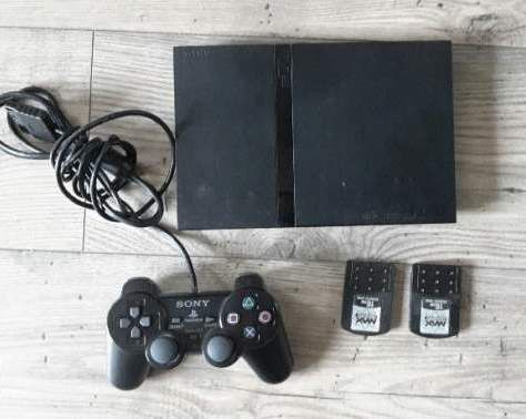 Console PS2 avec jeux et accessoires 100 Yvetot (76)