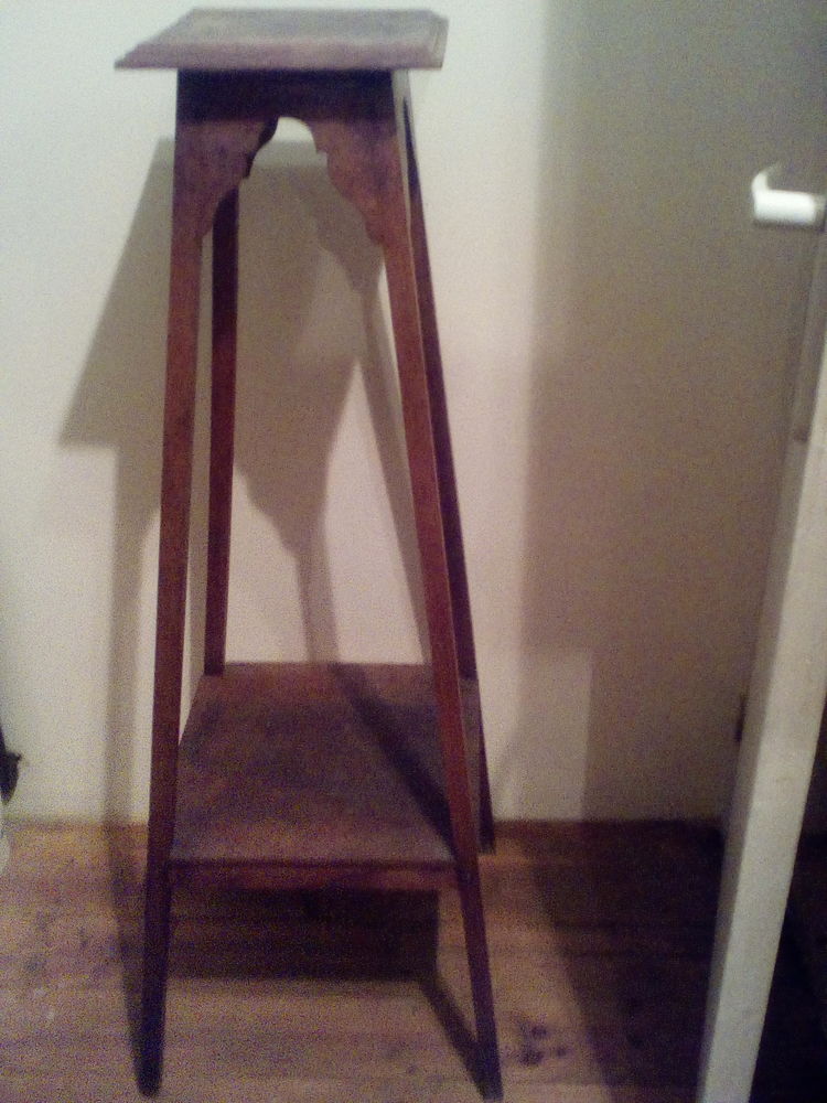 2 Consoles rustiques en bon �tat � d�caper
0 Bousignies (59)