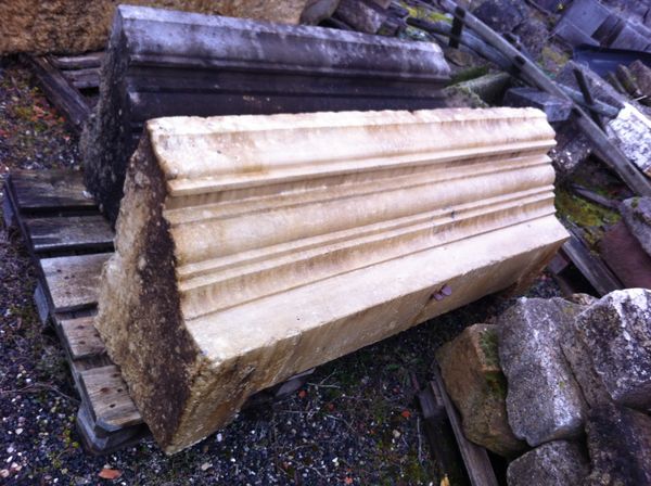 ^corniches en pierre 4400 Rainville (88)