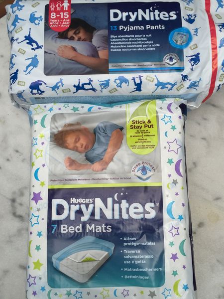 lot de couches culotte gar�on 8/15 ans
Al�ses jetables 150 Paris 20 (75)