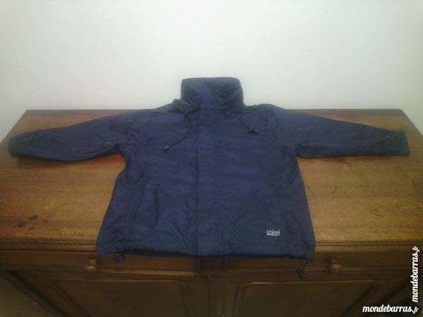 Coupe-vent bleu marine ETIREL 8 ans TBE 5 Reims (51)