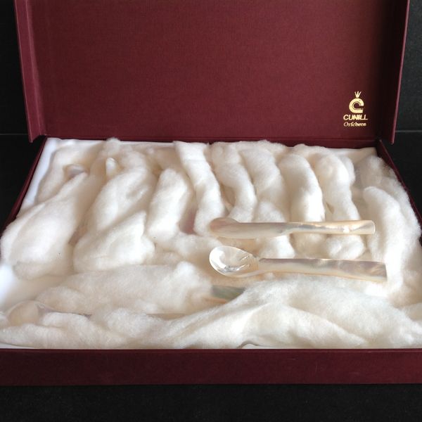 Set de 6 cuill�res et couteaux nacre Cunill Orf�vre 300 Fontvieille (13)