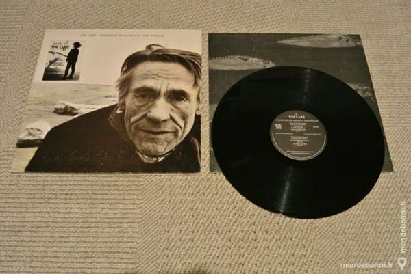 The Cure - Standing on a beach - The singles 9 Vand�uvre-l�s-Nancy (54)