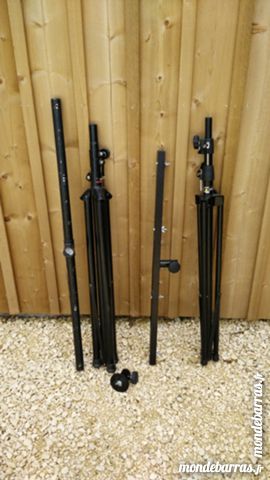 Lot de deux pieds support jeux de lumi�res 50 Montayral (47)