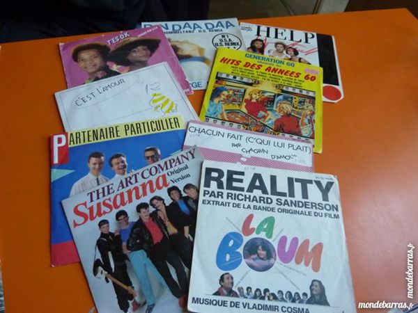 9 DISQUES VINYLES 45T/HITS ANN�ES 60 ET 80 12 Chartres (28)