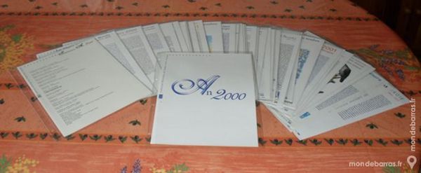 36 Documents Philat�liques Officiels 2000 100 Montreuil (93)