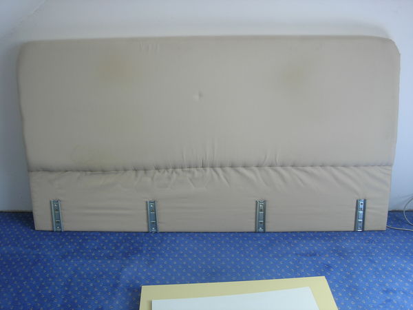 Dosseret tissu pour lit de 160 35 Saint-Quentin (02)