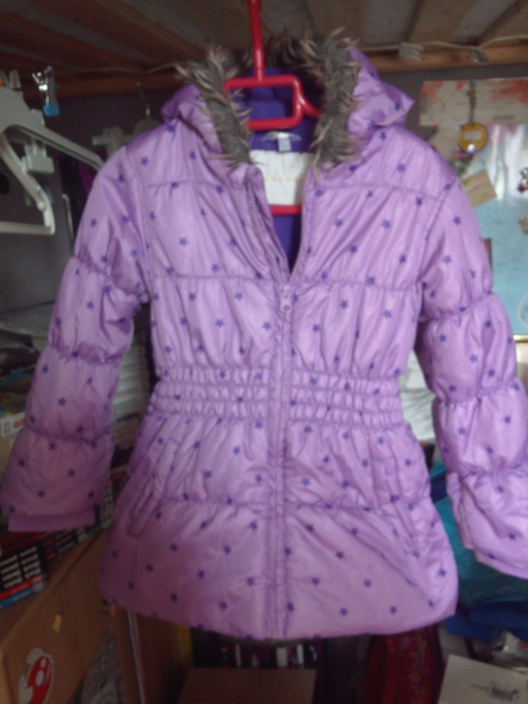 Doudoune Kiabi mauve 5 ans 4 Attainville (95)