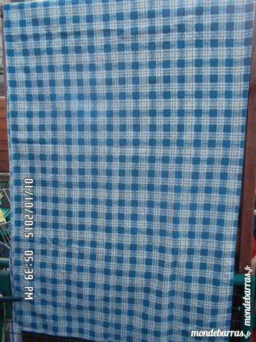 drap plat bleu � carreaux*juste 3e*kiki60230 3 Chambly (60)