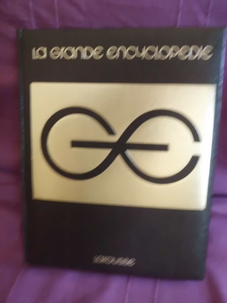 ENCYCLOPEDIE LAROUSSE
40 Six-Fours-les-Plages (83)