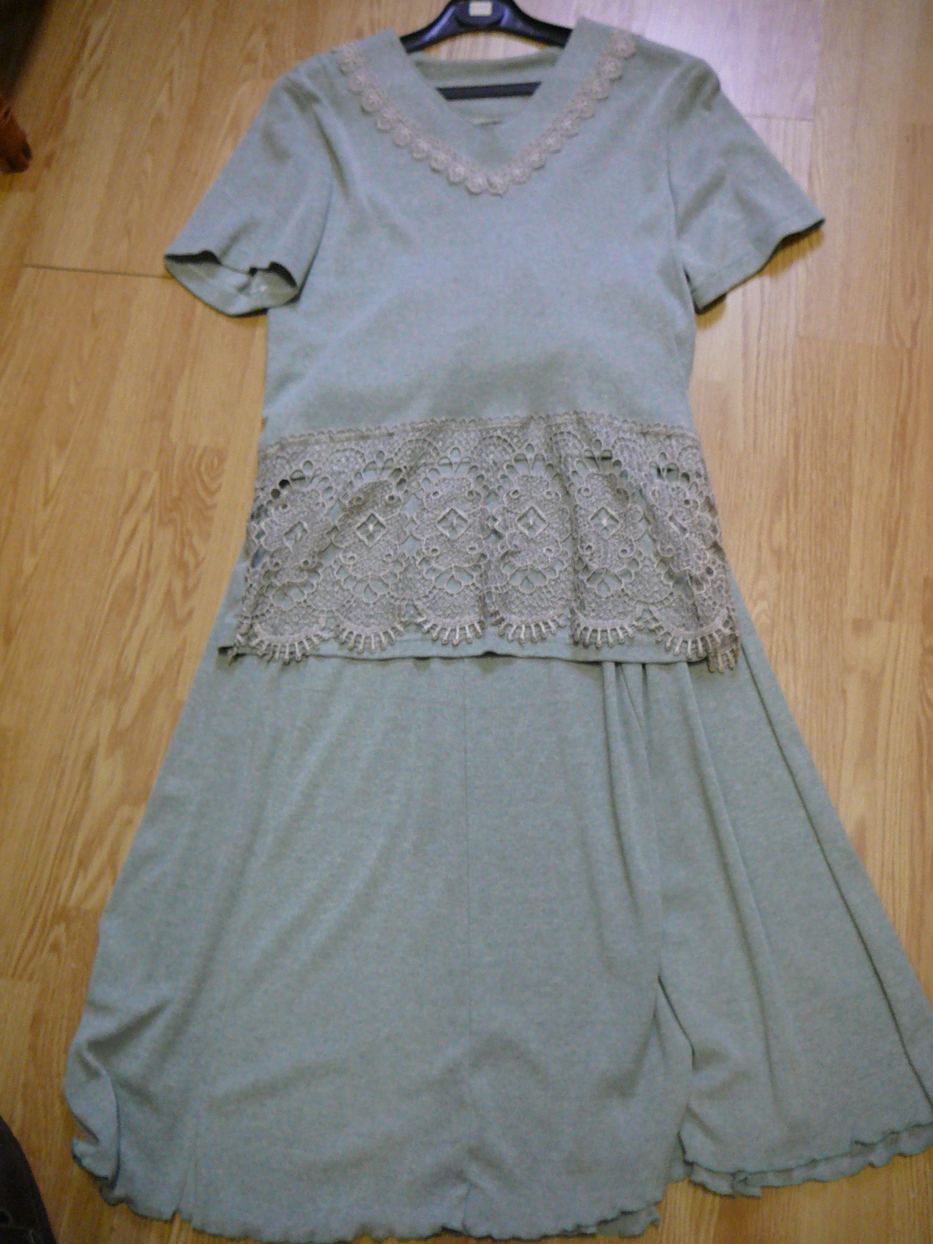 ensemble jupe + haut 8 Bourbourg (59)