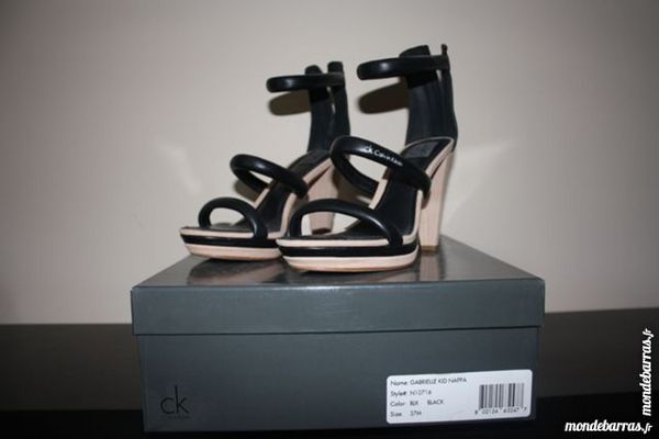 Escarpins Calvin Klein neuf mod�le Gabrielle 50 La Verdi�re (83)