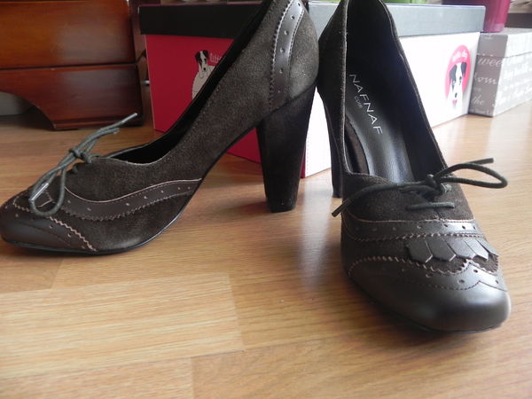 Escarpins neufs daim marron 15 Nantes (44)