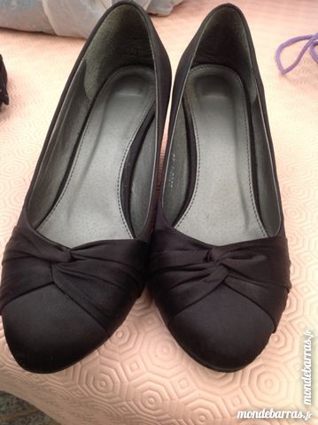 escarpins satin�s tr�s bon �tat taille 38 13 Villepinte (93)