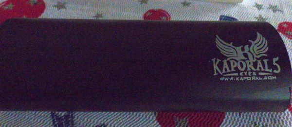 Etui a lunette en alu noir tres bon etat marque Kaporal 4 Viriat (01)